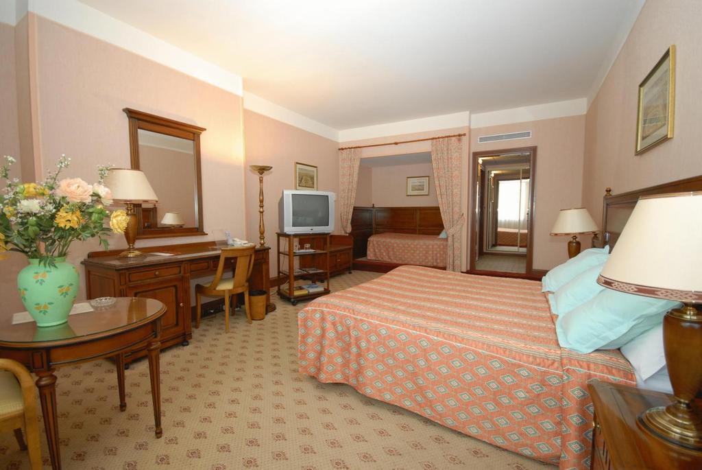 Hotel D'Angleterre Arras Zimmer foto